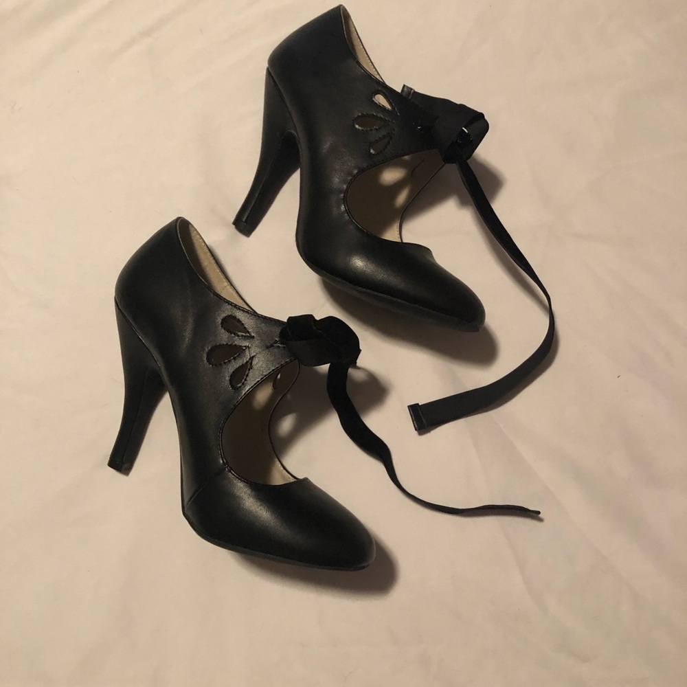 Vintage looking heels